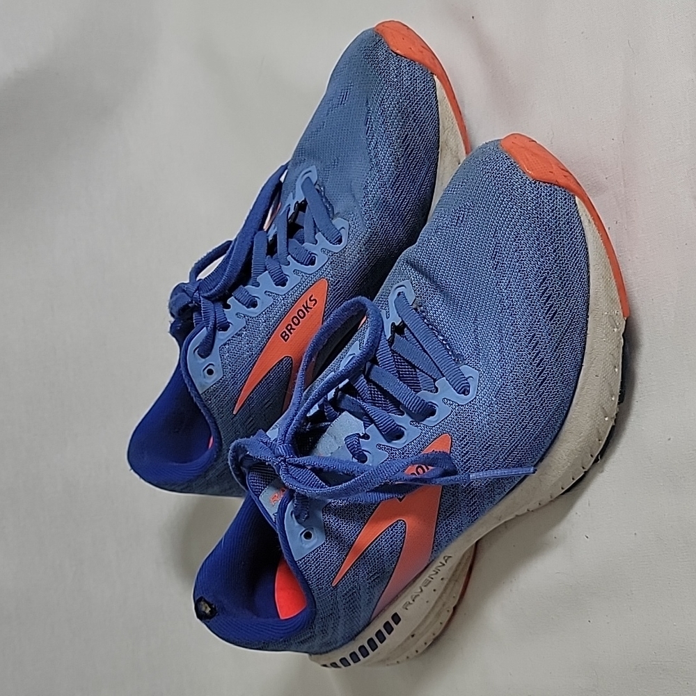 Brooks Ravenna 11 - Women's Size 8